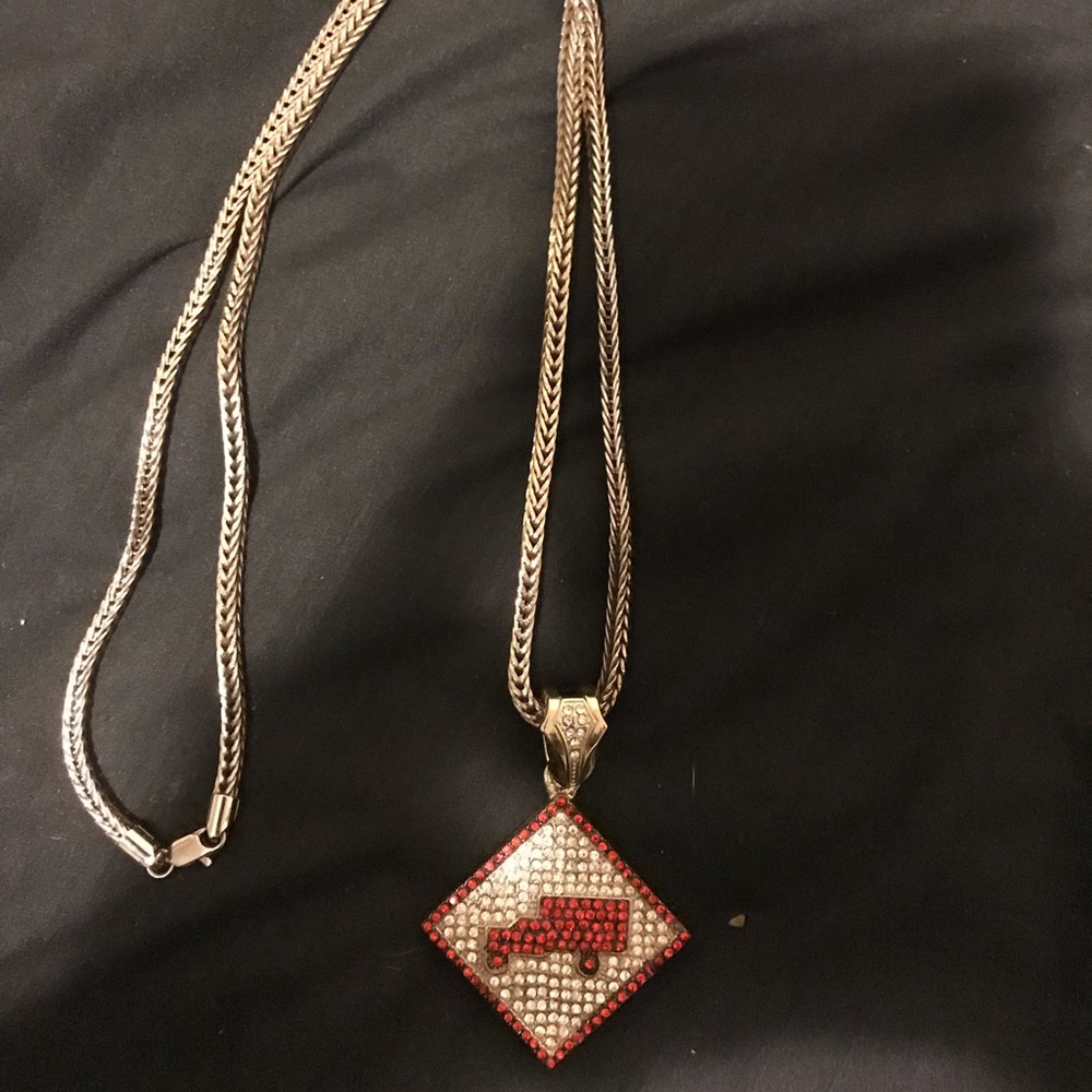 Trukfit chain pendant